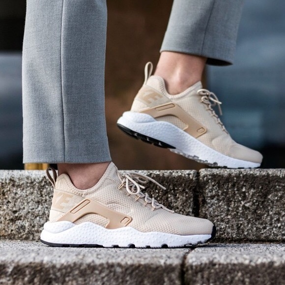 nike huarache oatmeal